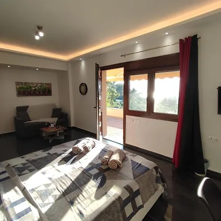 Theasis 4 Luxury With Sea View شقة نيوس مارماراس