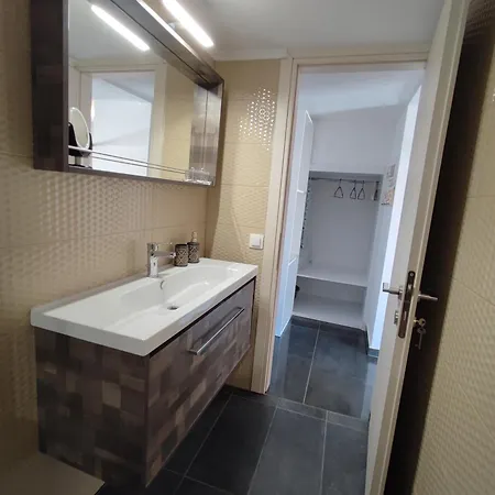 Theasis 4 Luxury With Sea View Апартаменты