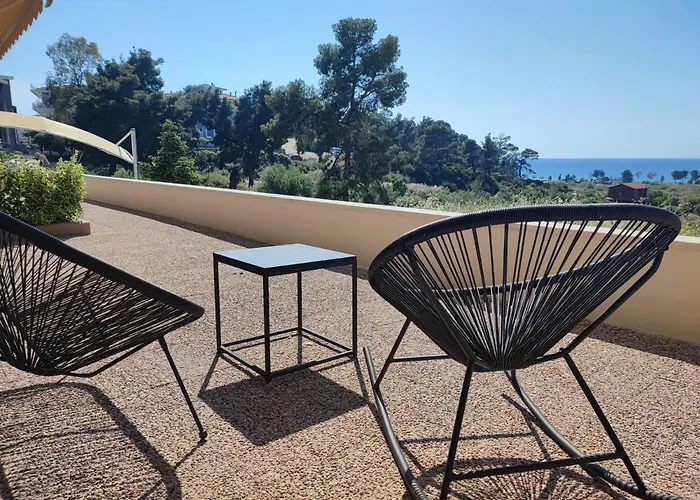 公寓 Theasis 4 Luxury With Sea View 新马尔马拉斯