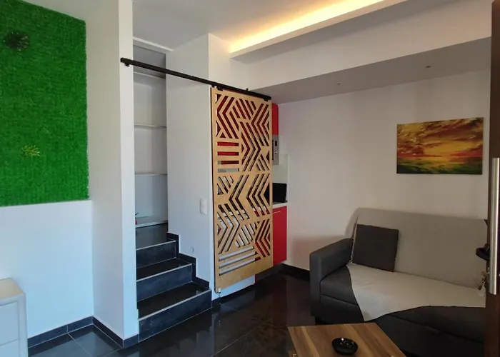 公寓 Theasis 4 Luxury With Sea View 新马尔马拉斯